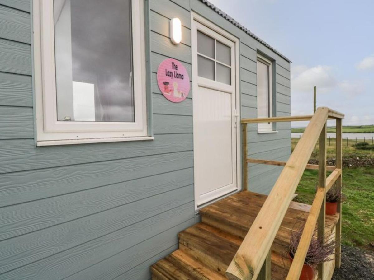 The Beautiful Lazy Llama Shepherd Hut Farm Stay Ballyshannon Exterior photo